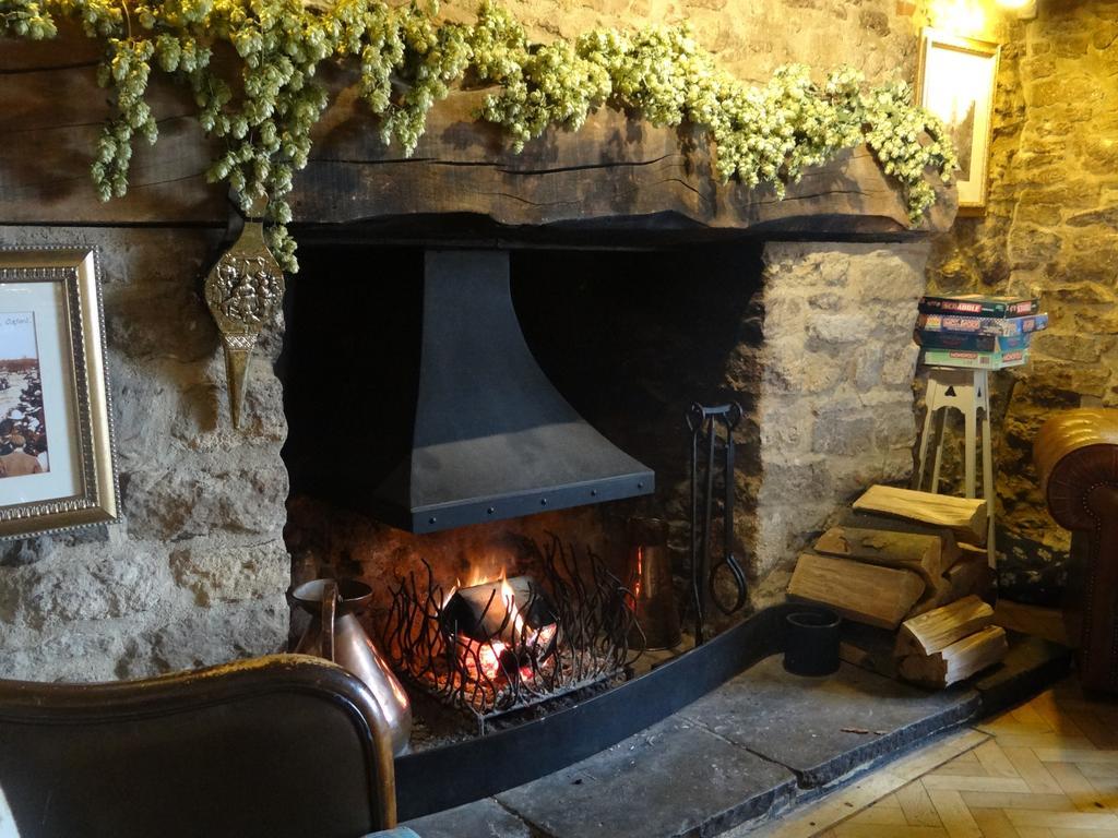 فندق The Talkhouse Stanton Saint John المظهر الخارجي الصورة