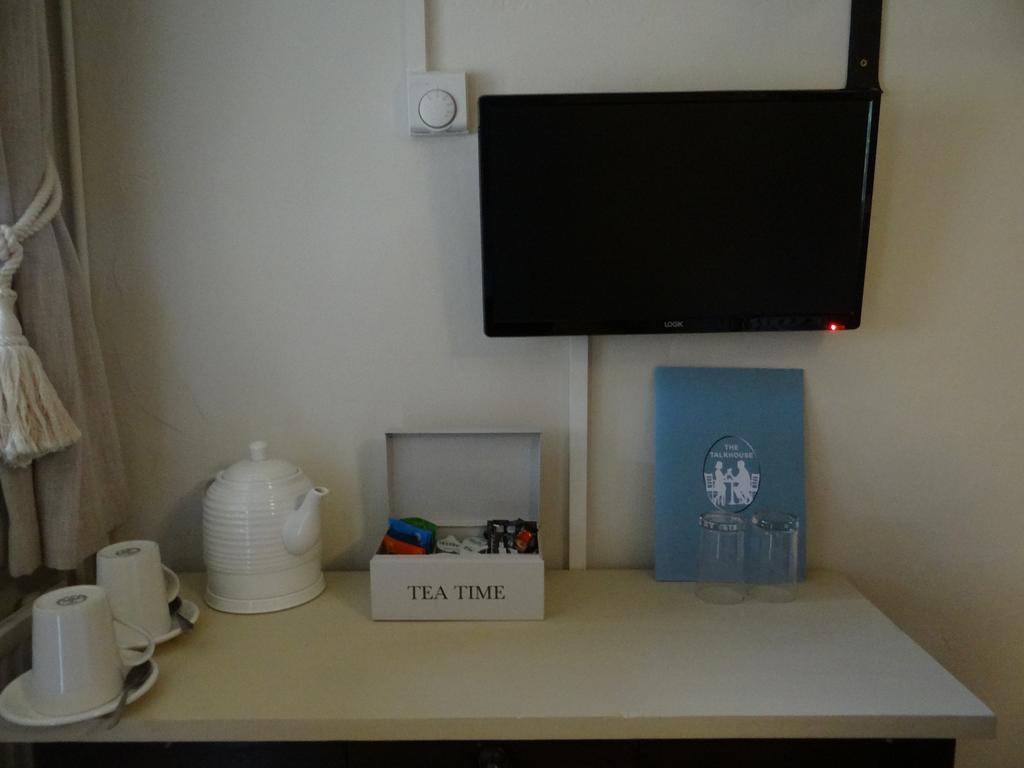 فندق The Talkhouse Stanton Saint John المظهر الخارجي الصورة