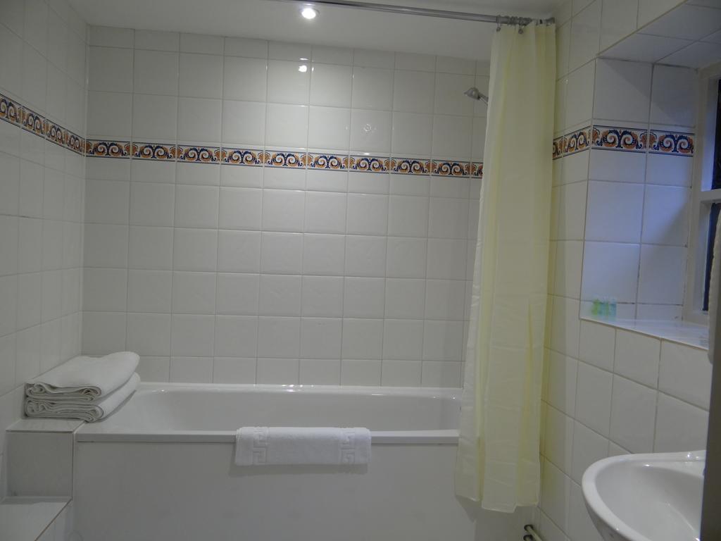 فندق The Talkhouse Stanton Saint John المظهر الخارجي الصورة